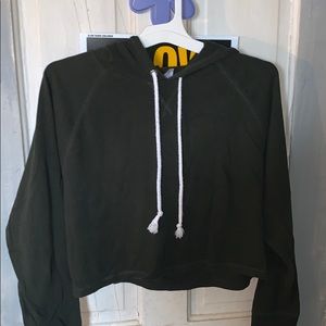 Green cropped hoodie